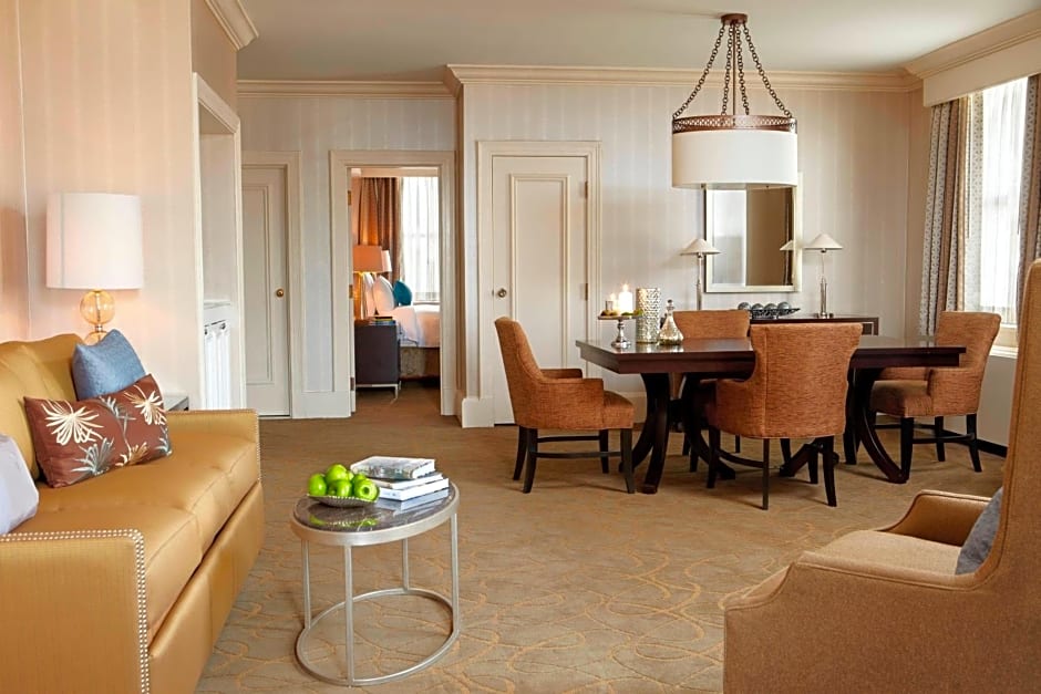 Renaissance Cleveland Hotel