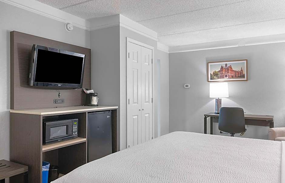 La Quinta Inn & Suites by Wyndham Stockton