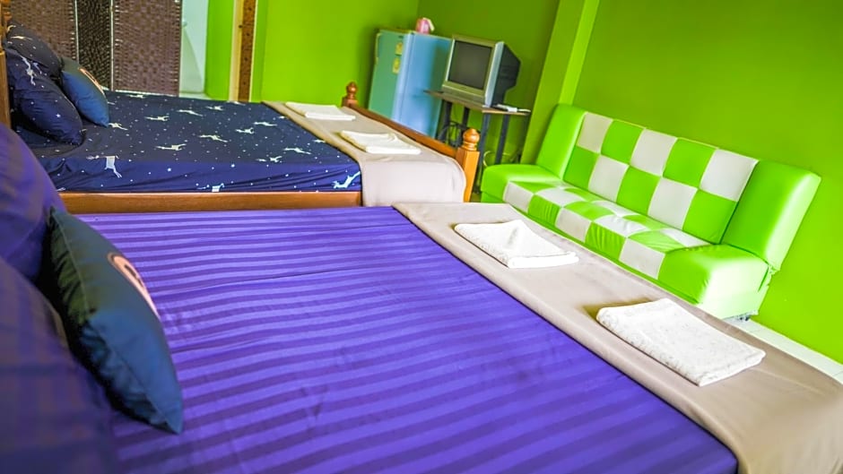 RoomQuest Amphawa VaylaSamran