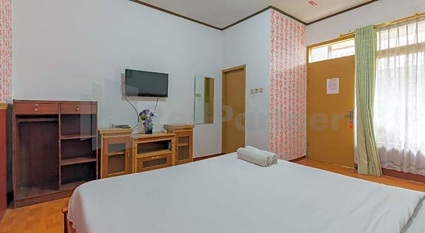 Seruni Guest House Near Alun Alun Lembang Mitra RedDoorz