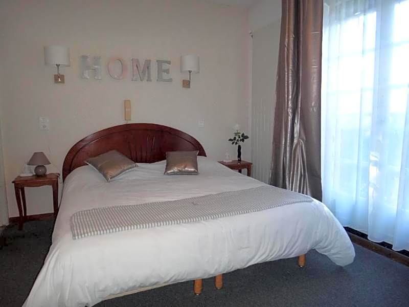 Logis Hotel le Petit Manoir Rest. la Tonnelle