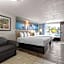 Days Inn by Wyndham St. Petersburg Central
