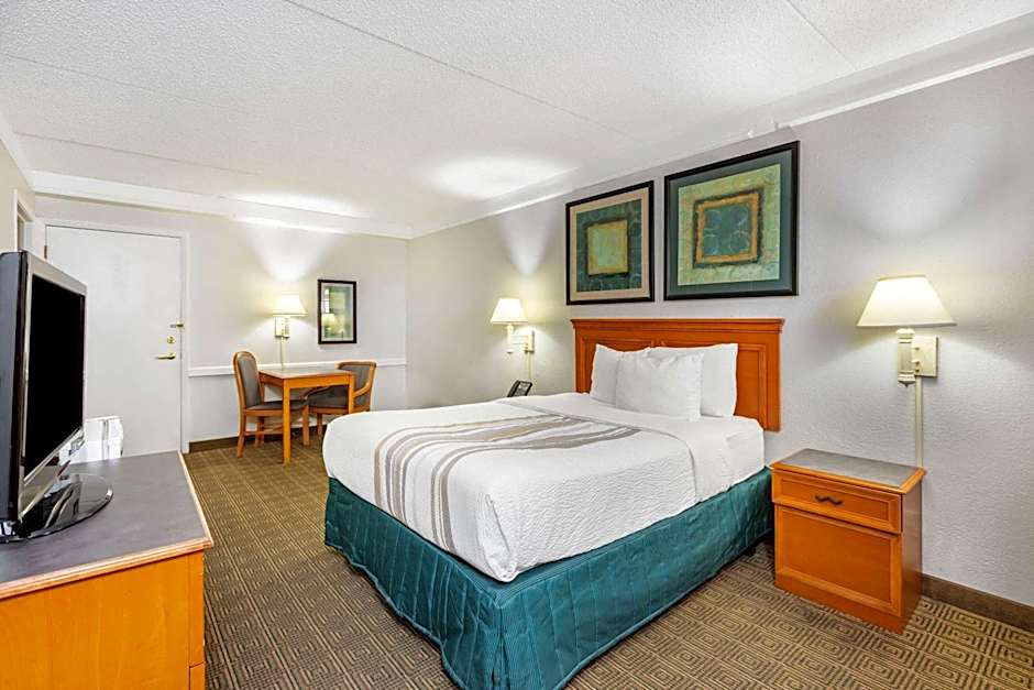 La Quinta Inn & Suites by Wyndham El Paso West