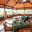 Grand Balisani Suites Hotel
