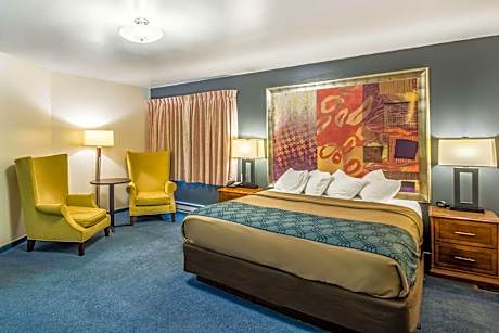 1 King Bed, Nonsmoking