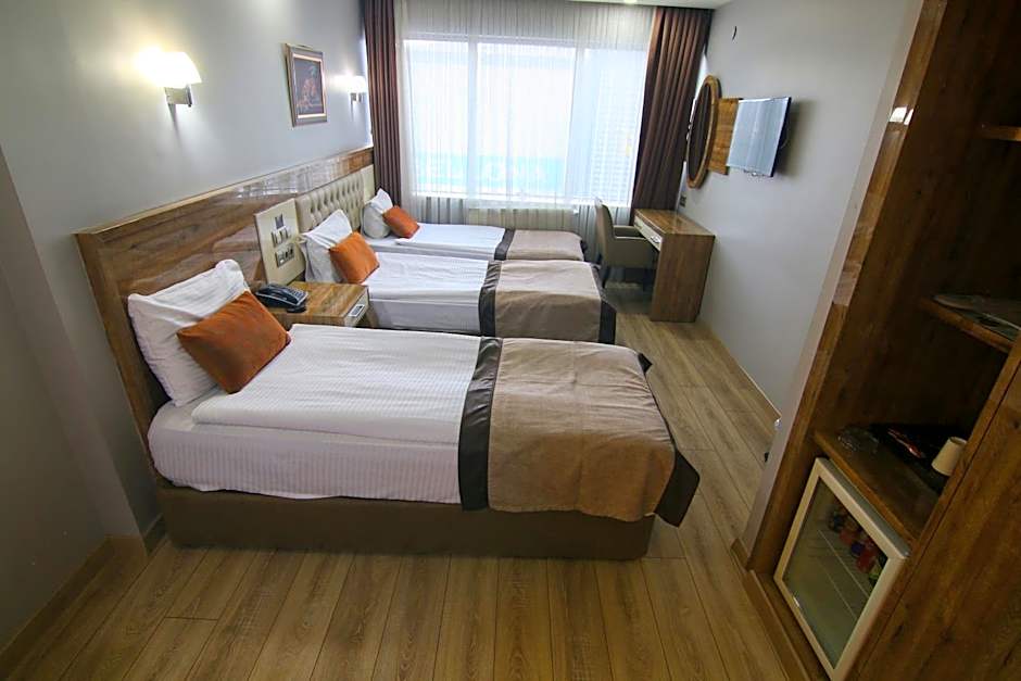 Grand Zara Hotel