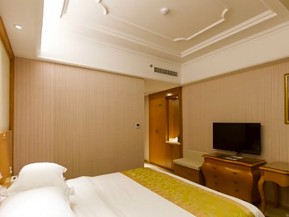 Vienna International Hotel Changsha Yuelushan West Bus Metro Station