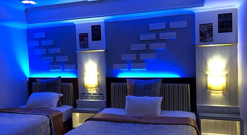 Beverly commercial motel