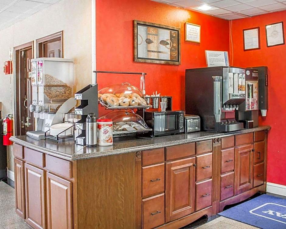 Rodeway Inn Huntington Station