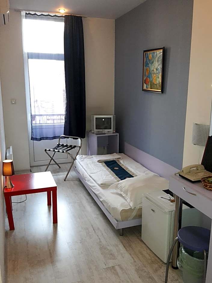 Scotty's Boutique Hotel