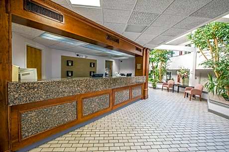 Greeneville Inn And Suites