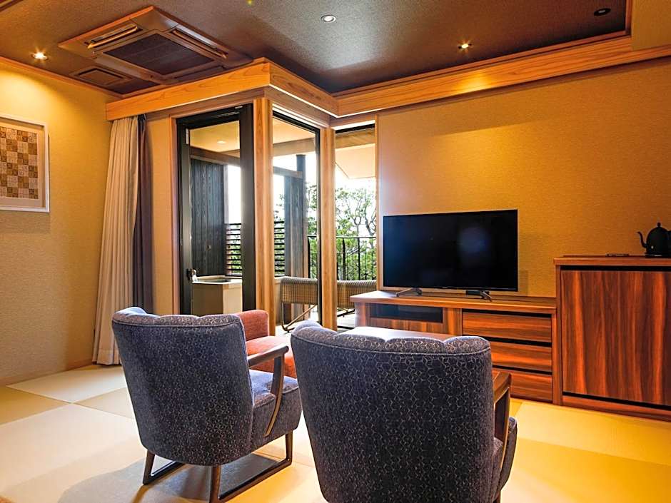 Awaji Hamarikyu Takumi