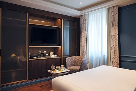 Deluxe Double Suite