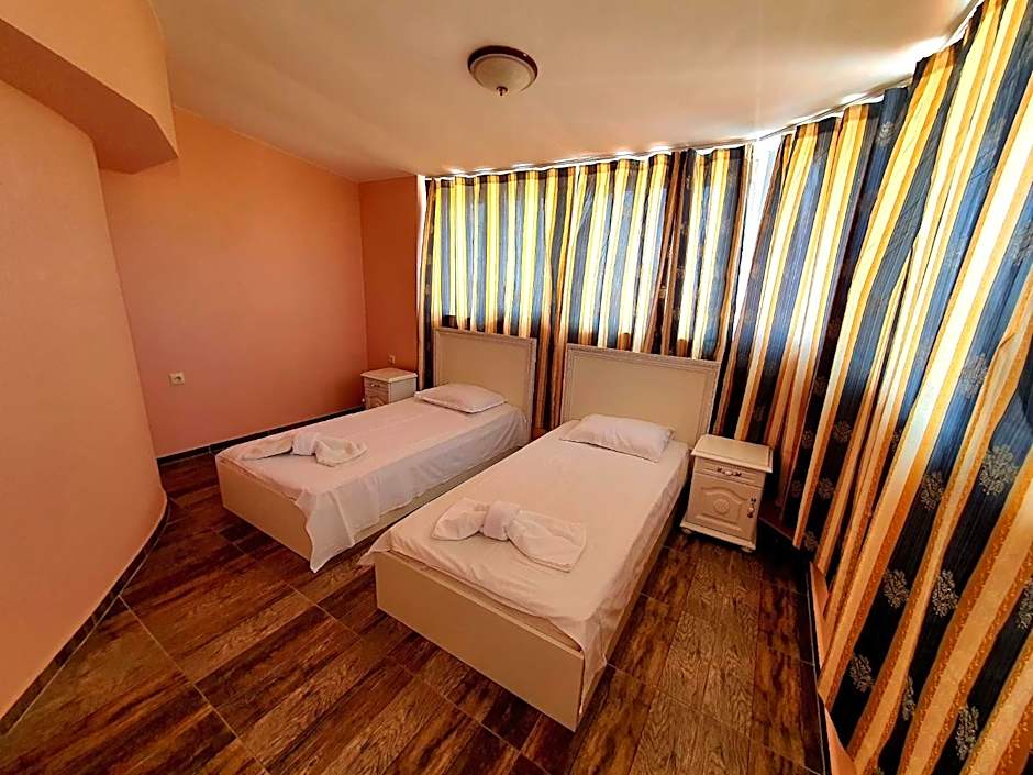 Family Hotel Paros 2