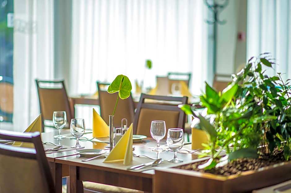 Hunguest Szeged - ex Forrás