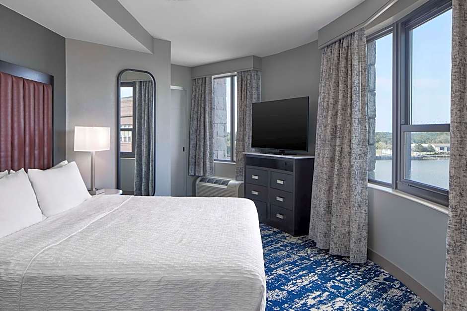 Homewood Suites by Hilton Savannah Historic District/Riverfront