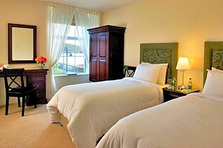 Twin Room with Sea View