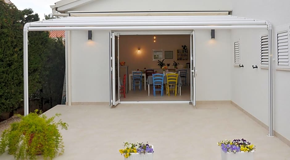 Apartments & Rooms Petra