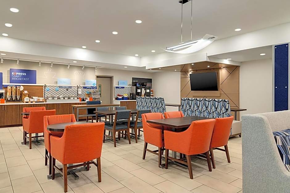 Holiday Inn Express & Suites Forrest City by IHG