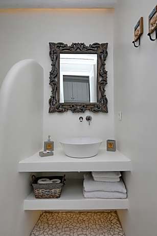 Deluxe Studio with Garden View