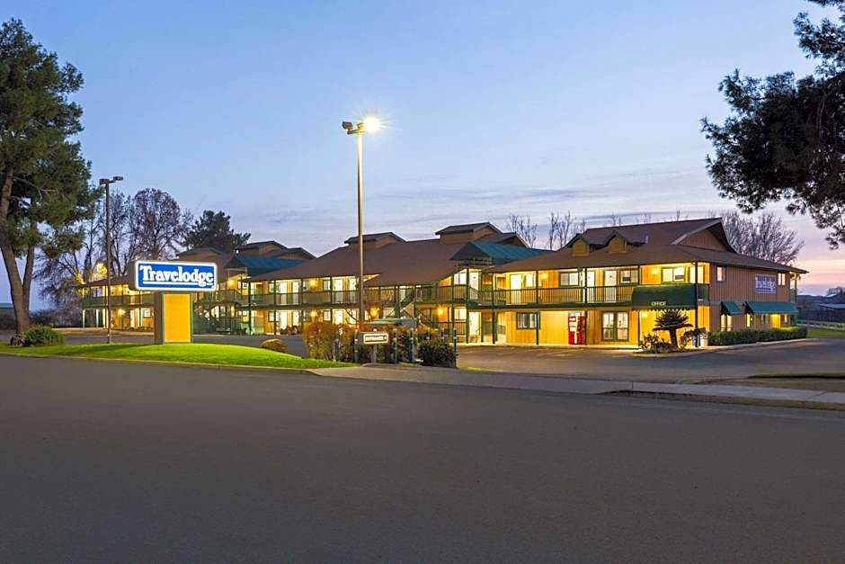 Travelodge by Wyndham Lemoore Near Naval Air Station