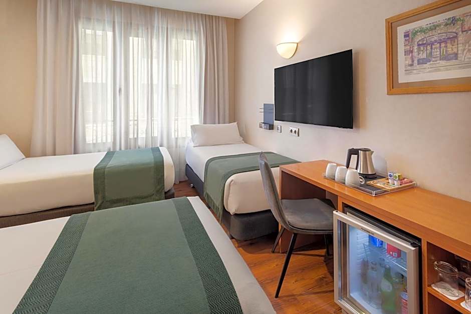 Catalonia Excelsior Hotel