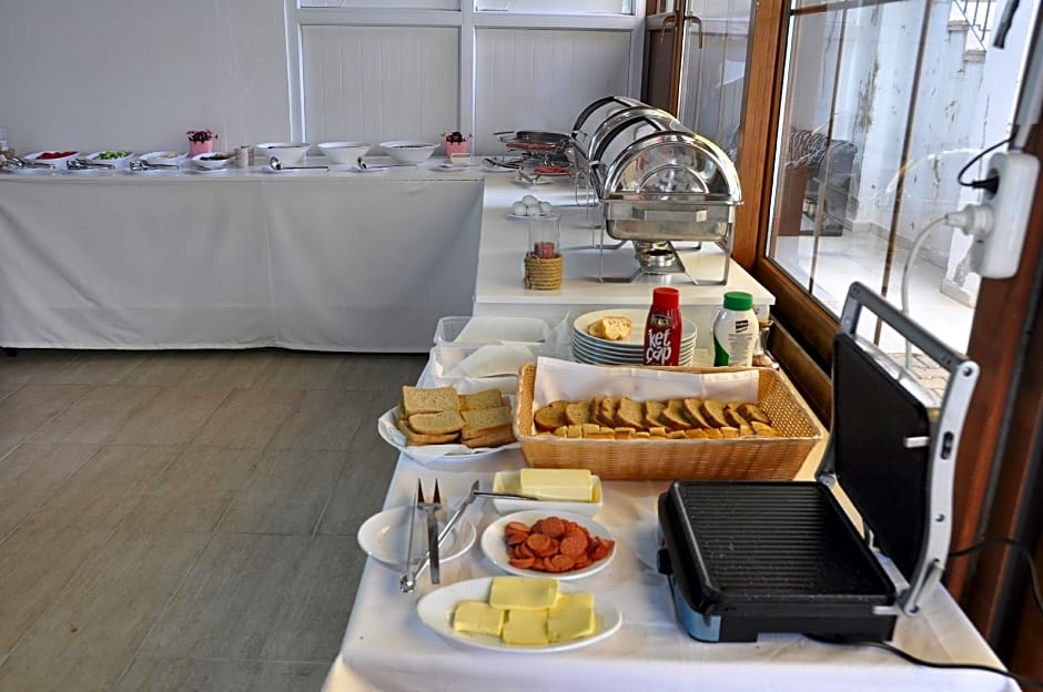 MESE HOTEL & APARTMENTS