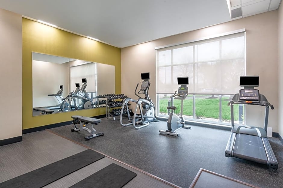 Holiday Inn and Suites Memphis Southeast Germantown By IHG