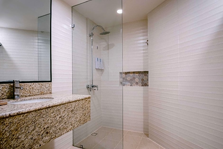 SureStay Plus by Best Western Cebu City