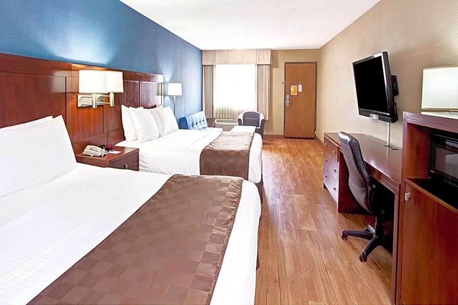 Travelodge by Wyndham Culver City