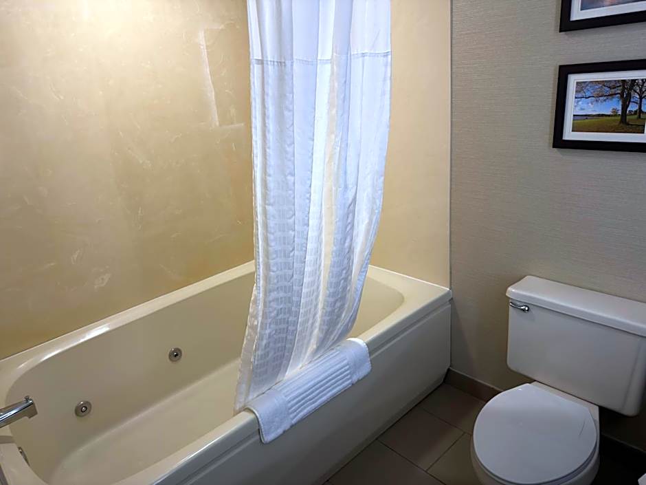 Wingate by Wyndham Utica