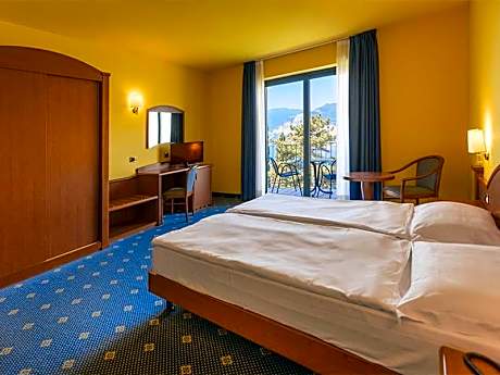 Quadruple Room with Lake View