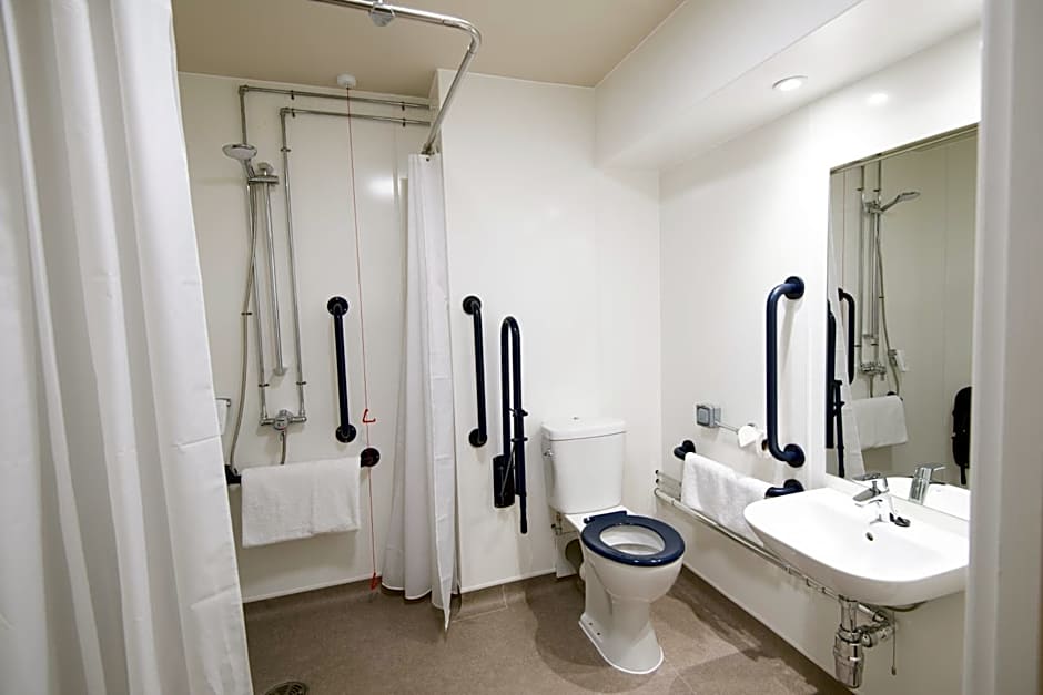 Paisley Pear, Brackley by Marston's Inns