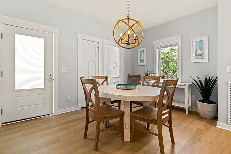 Cambridge Reserve at Bermuda Bay by KEES Vacations