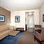 Holiday Inn Express & Suites Manhattan