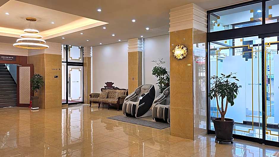 Pungnam Tourist Hotel