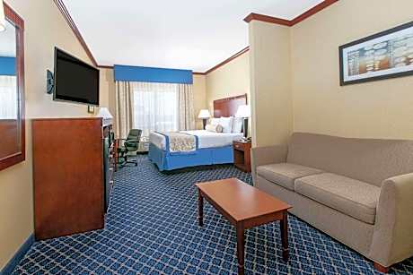 King Bed Suite Non-Smoking