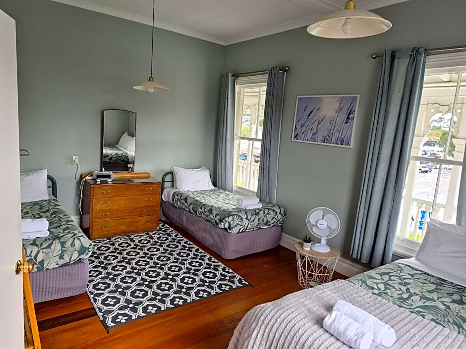 HarbourView Hotel