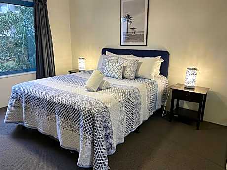 Three-Bedroom Apartment with Garden View