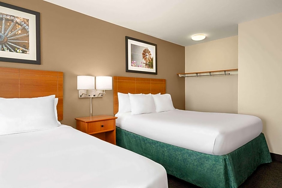 Baymont by Wyndham Fremont