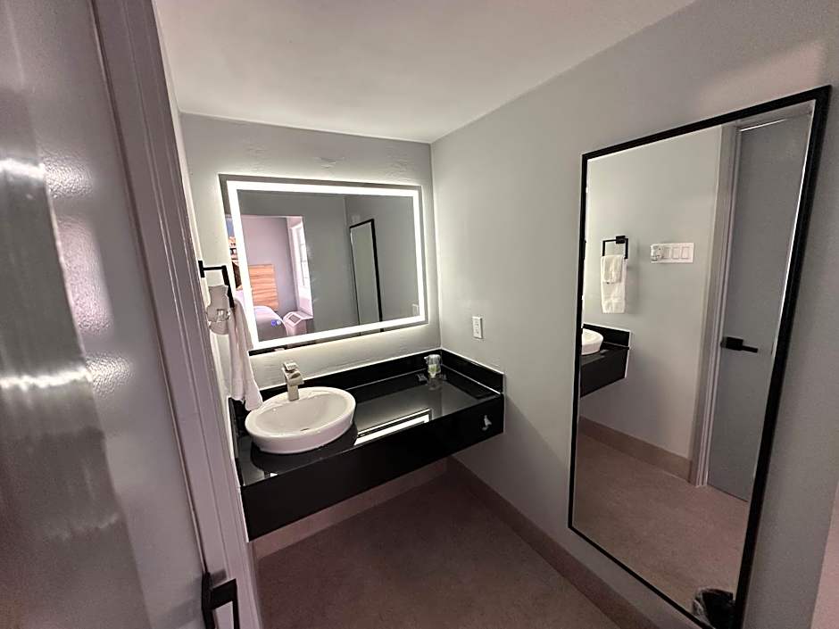 Scottish Inns & Suites