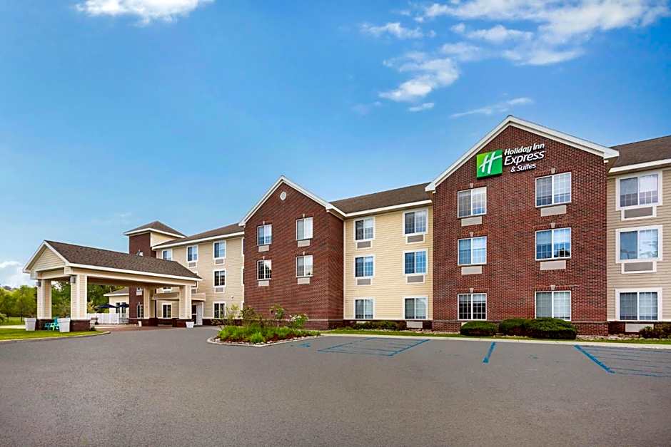Holiday Inn Express Hotel & Suites Acme-Traverse City By IHG