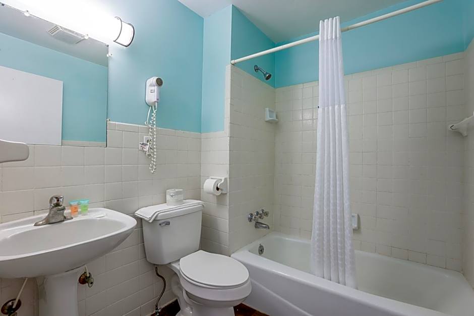 Relax Inn By OYO Natural Bridge I-81