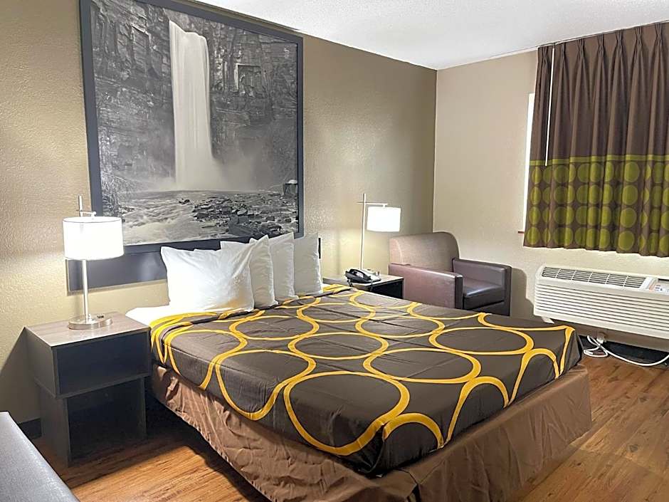 Super 8 by Wyndham Ithaca
