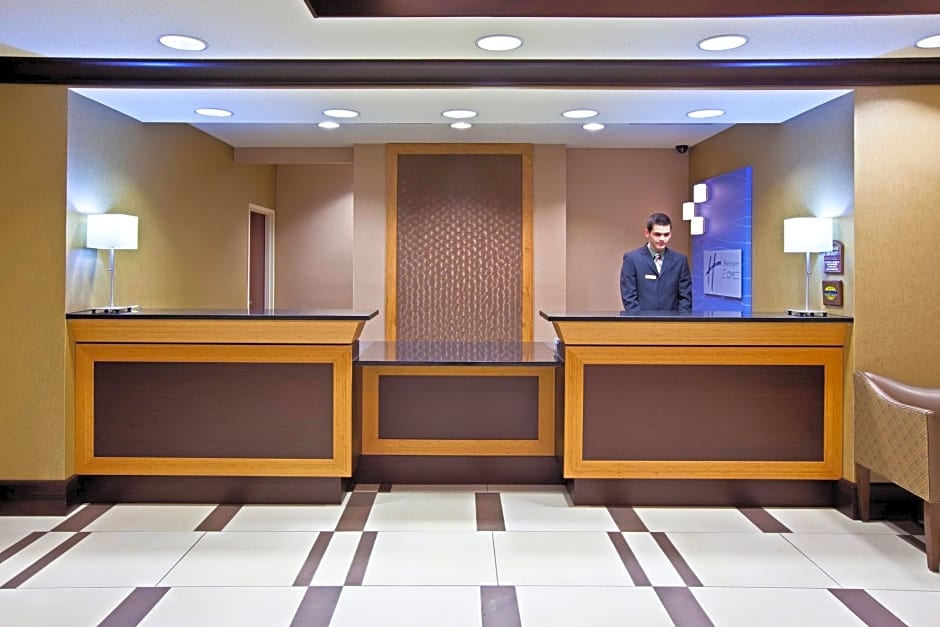 Holiday Inn Express Hotel & Suites Seymour