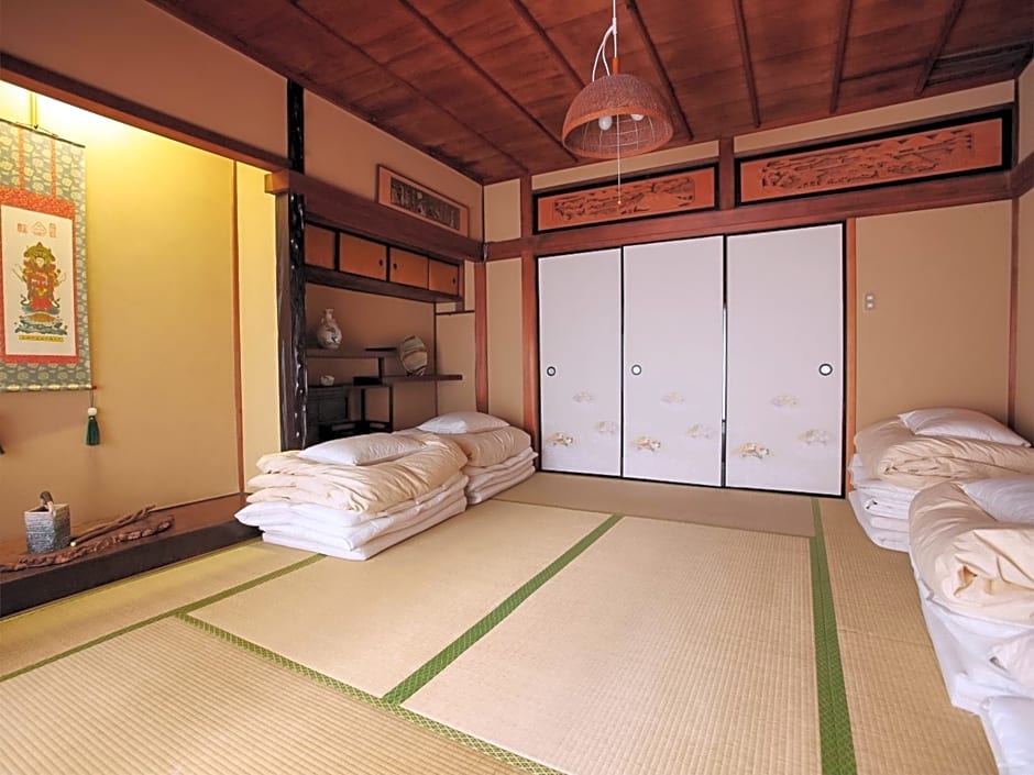 Nara Ugaya Guesthouse