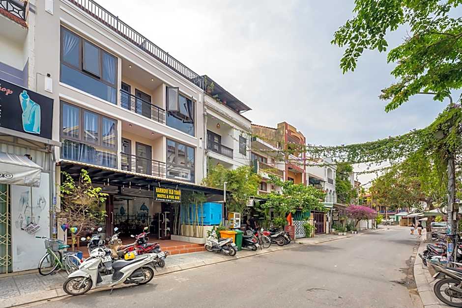 Harmony Old Town Hostel & Pool Bar