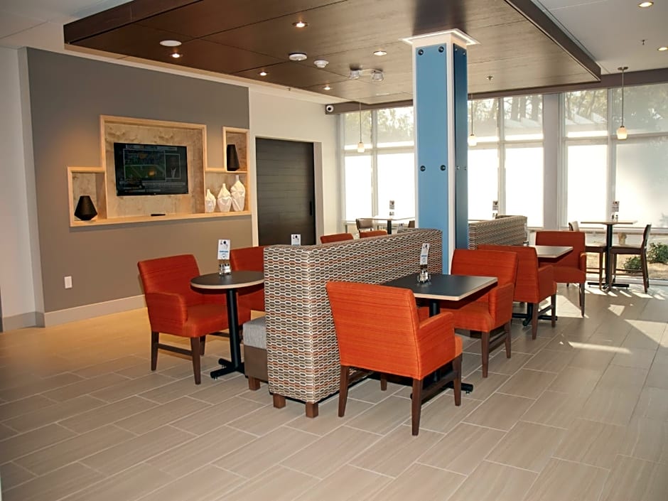 Holiday Inn Express Hotel & Suites Decatur By IHG