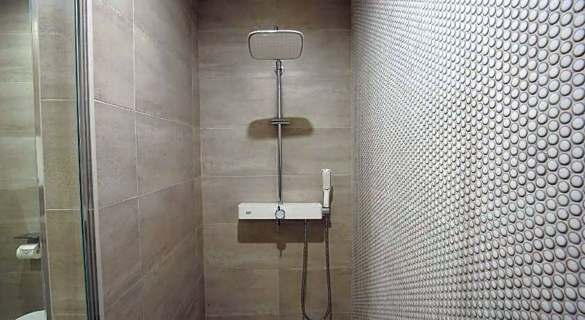 Hotel East9