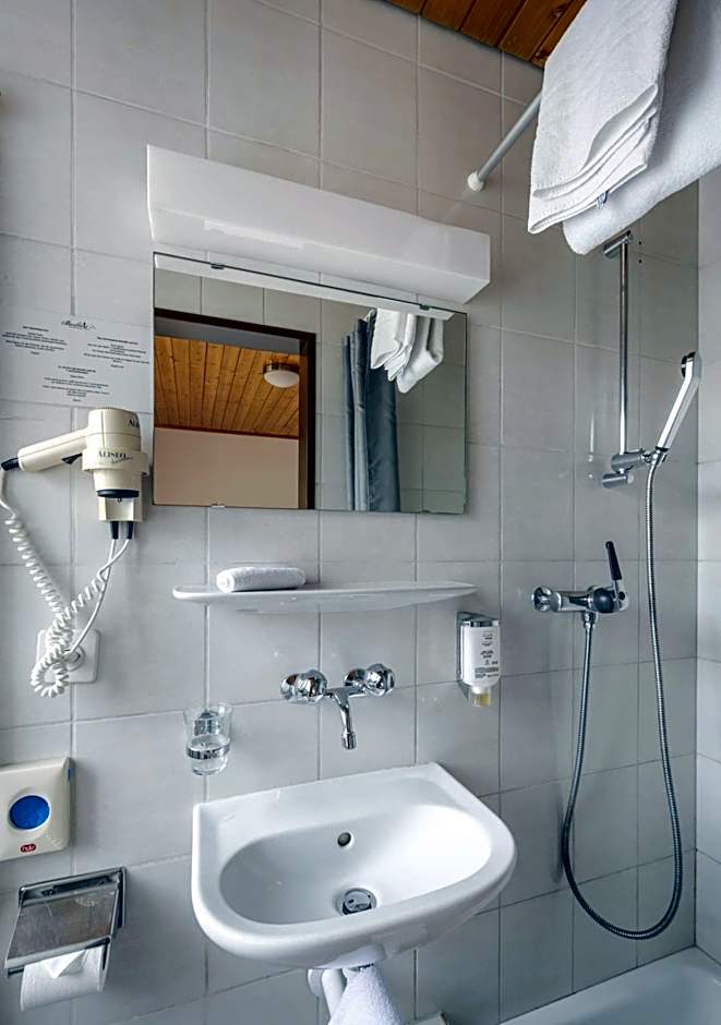 Hotel-Restaurant Bänklialp